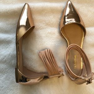 Rose Gold Flats NWOT 👠